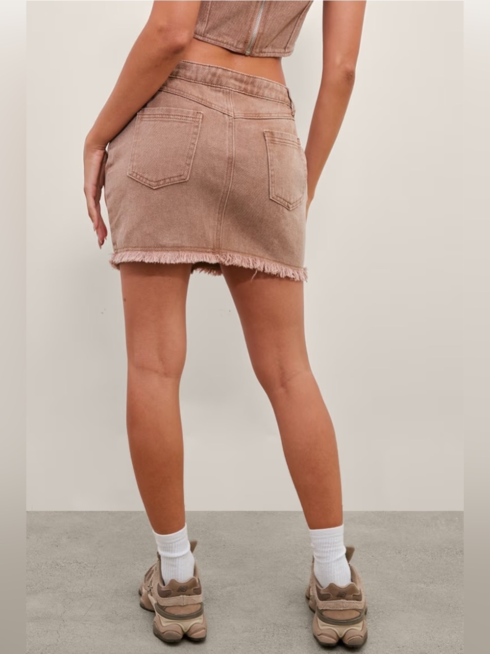 Prettylittlething Washed Oxblood Raw Frayed Hem Denim Mini Skirt Size 10 - Picture 4 of 14